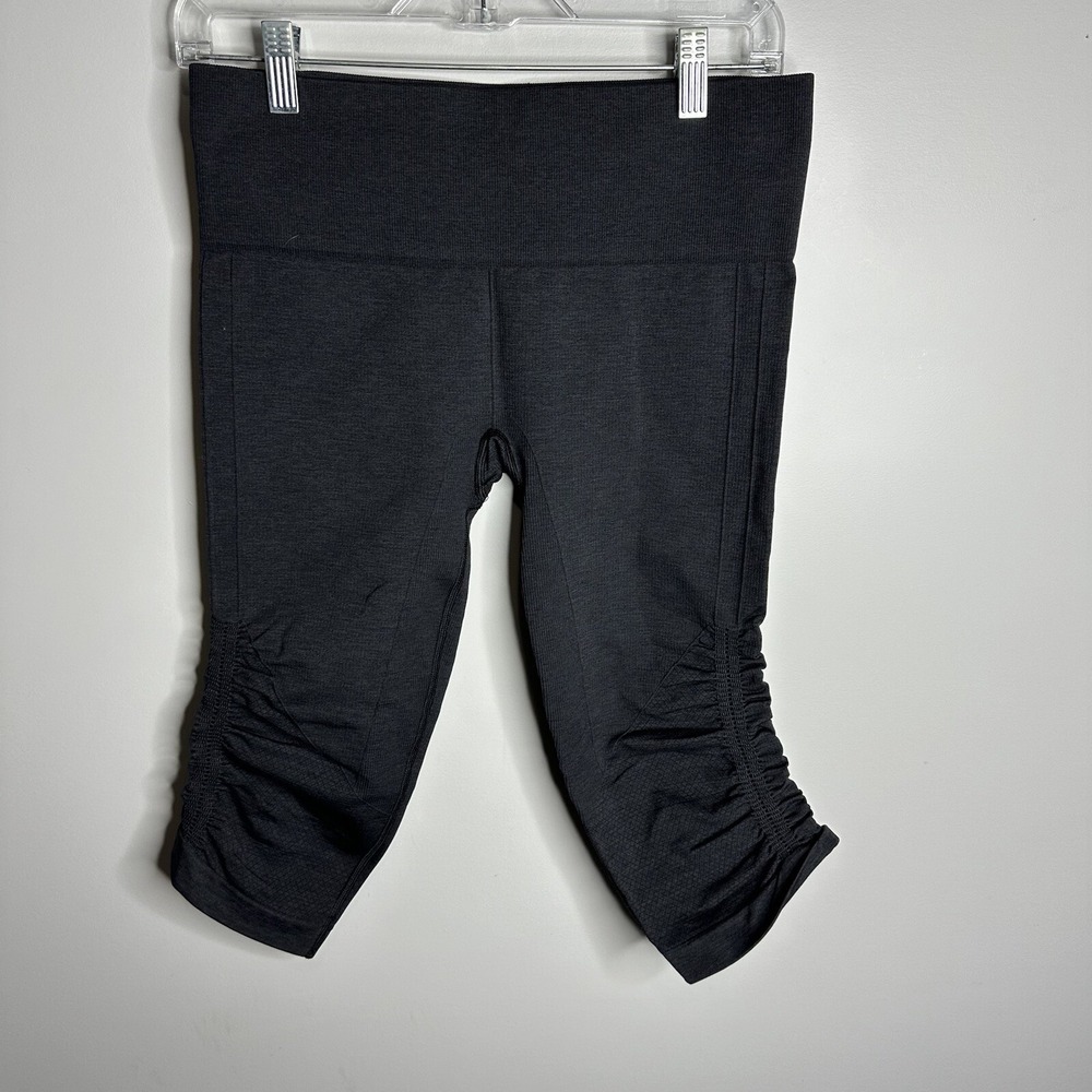 Women's Lululemon Size 8 In The Flow Cropped Leggings Scrunch‎ High Rise